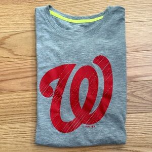 MLB Washington Nationals W logo T-shirt gray and red YXL